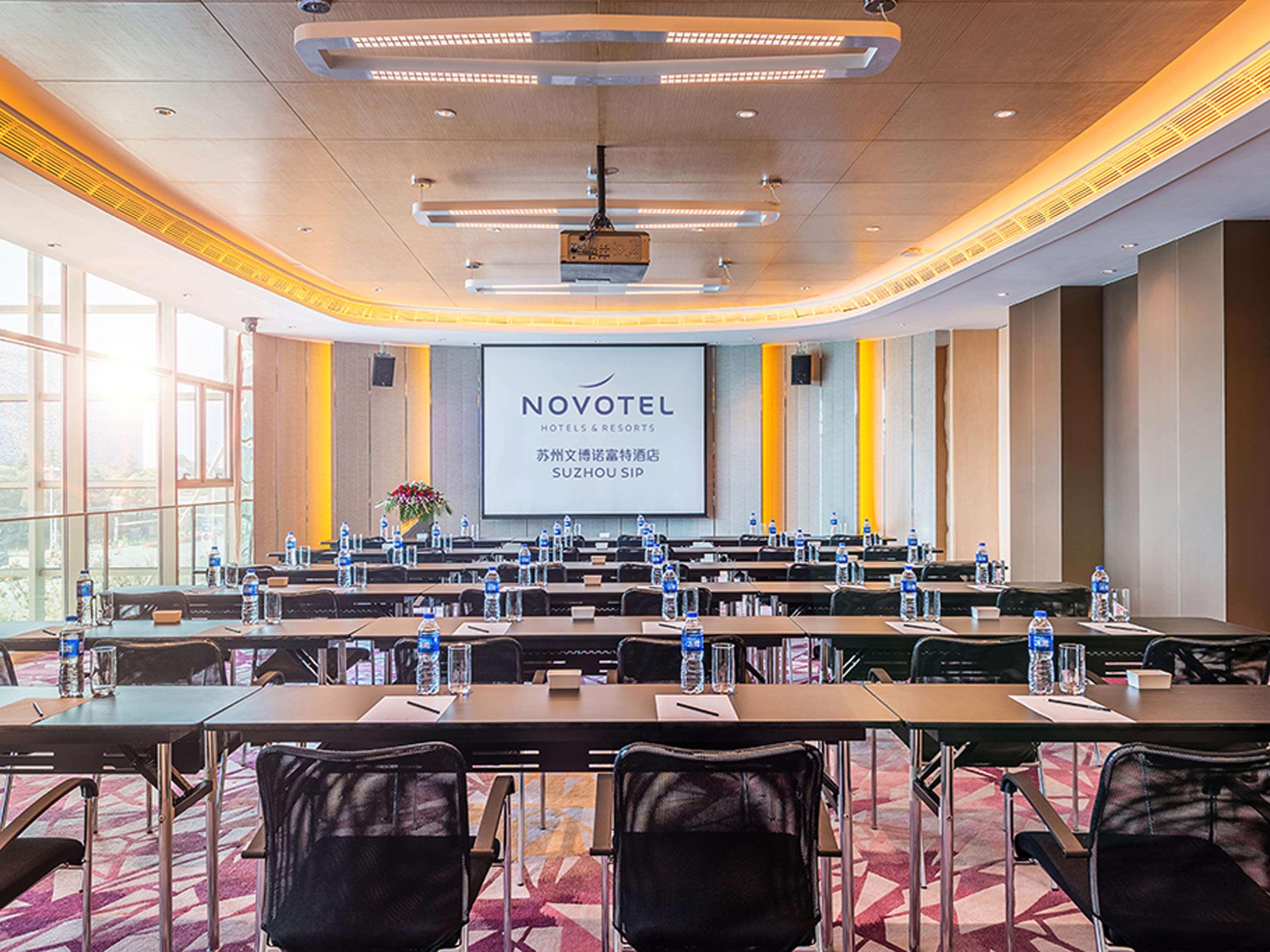 Novotel Jinji Lake Suzhou Sip Екстер'єр фото